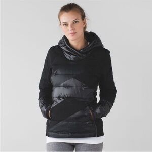 Lululemon Black Down Right Cozy pull over size 4